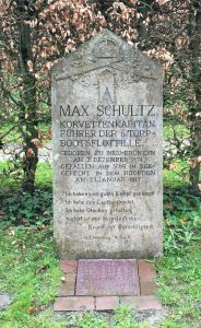 The tombstone of Max Schultz's grave in the Wilhelmshaven Friedhof. 